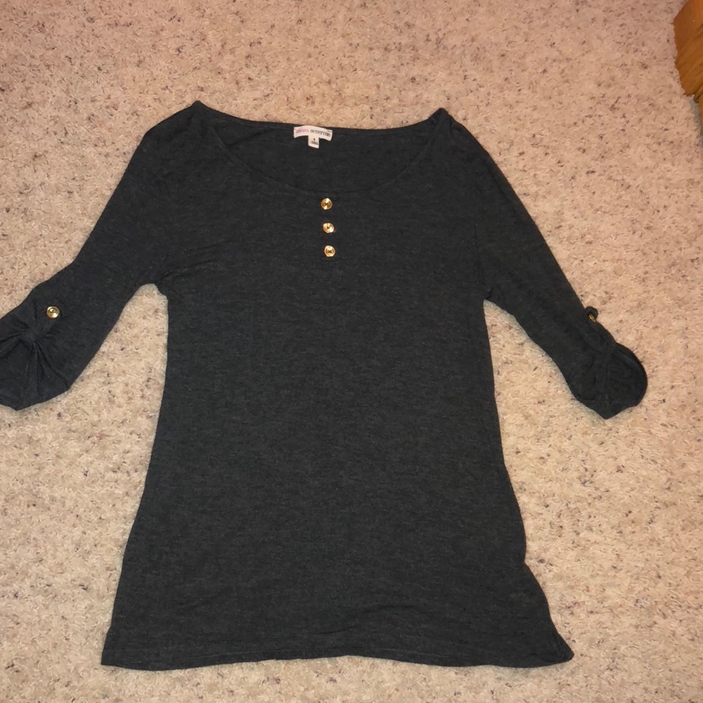 Grey mid-sleeve too